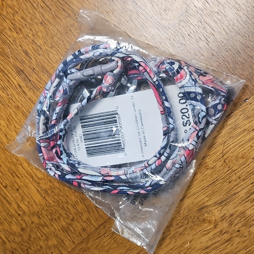 Vera Bradley Breakaway Lanyard Gramercy Paisley NWT